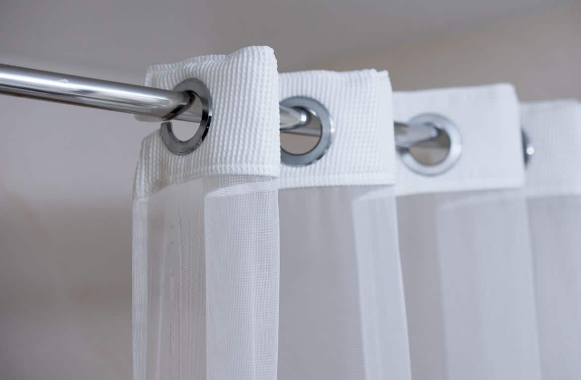 Rideau de douche : équipement fonctionnel et atout esthétique